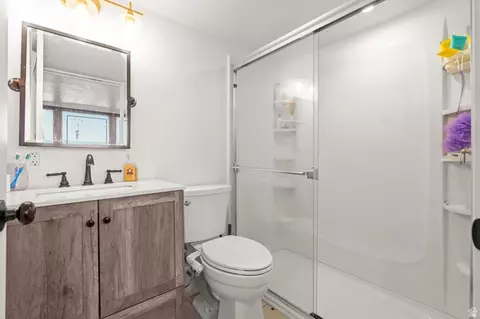 Bath - 12 N Quiet Meadow Ln, Mapleton, UT 84664 photo 13 of 13