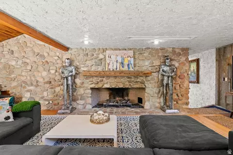 Living - 12 N Quiet Meadow Ln, Mapleton, UT 84664 photo 8 of 15