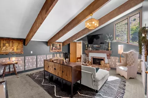 Living - 12 N Quiet Meadow Ln, Mapleton, UT 84664 photo 14 of 15