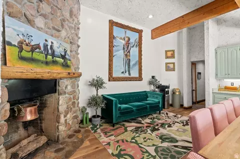 Living - 12 N Quiet Meadow Ln, Mapleton, UT 84664 photo 4 of 15
