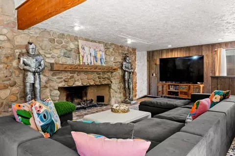 Living - 12 N Quiet Meadow Ln, Mapleton, UT 84664 photo 7 of 15