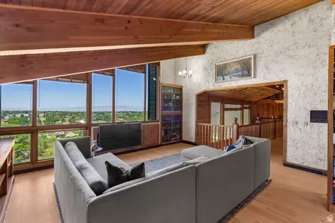 Living - 12 N Quiet Meadow Ln, Mapleton, UT 84664 photo 5 of 15