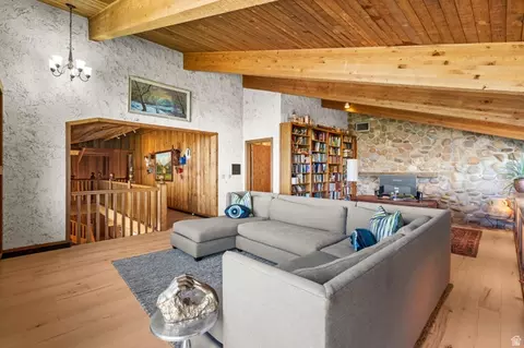 Living - 12 N Quiet Meadow Ln, Mapleton, UT 84664 photo 6 of 15