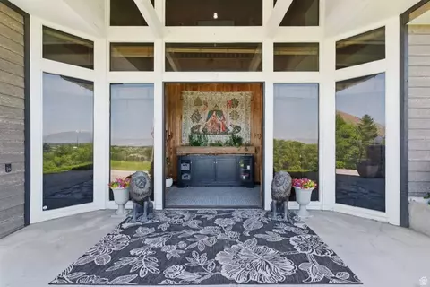 Entry Way - 12 N Quiet Meadow Ln, Mapleton, UT 84664 photo 2 of 8