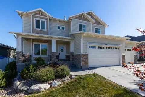 1683 W Packsaddle Cir, Bluffdale, UT 84065