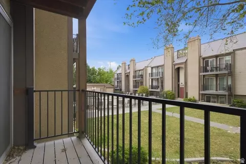 Exterior - 5328 S 570 E #I, Murray, UT 84107 photo 2 of 6