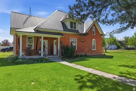 112 S 1st E E, Weston, ID 83286