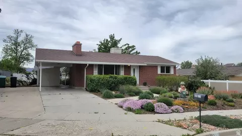 322 E Lane Cir, Sandy, UT 84070
