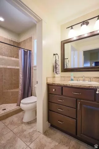 Bath - 224 E 1175 S, Ivins, UT 84738 photo 2 of 7