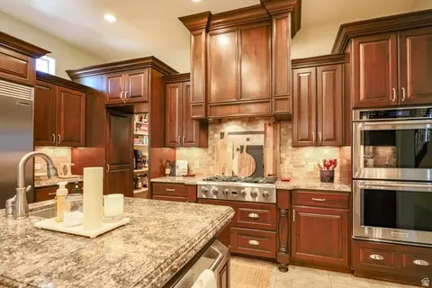 Kitchen - 224 E 1175 S, Ivins, UT 84738 photo 5 of 10