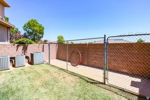 Exterior - 224 E 1175 S, Ivins, UT 84738 photo 14 of 27