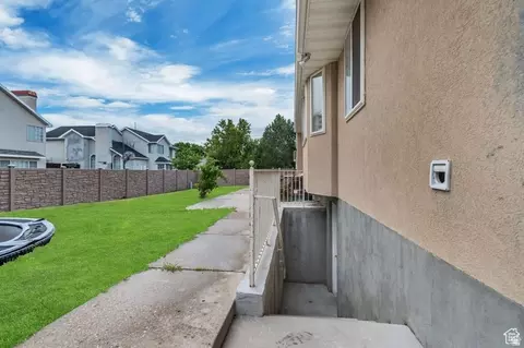 Exterior - 1528 E Buttercup Dr, Sandy, UT 84092 photo 2 of 2