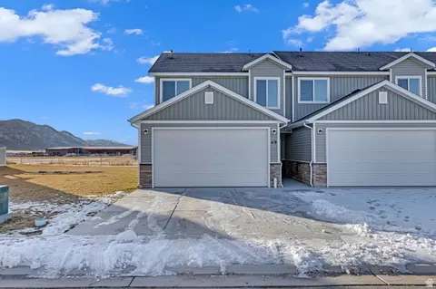 49 Cedar Ln, Malad City, ID 83252