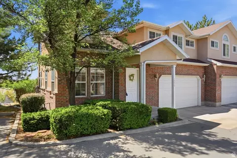 Exterior - 1990 S 424 E, Orem, UT 84058 photo 2 of 6