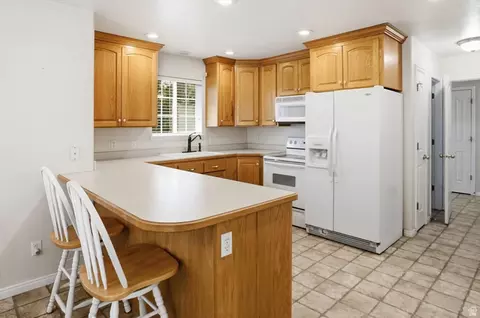Kitchen - 1990 S 424 E, Orem, UT 84058 photo 4 of 4