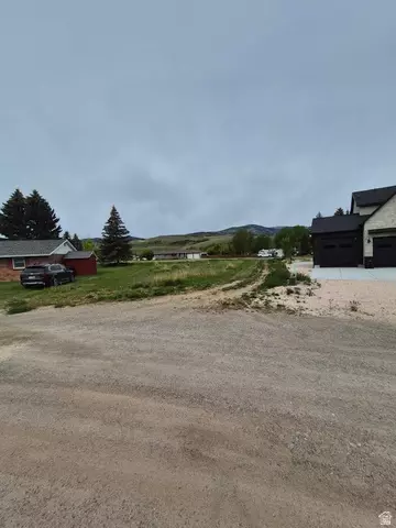 411 N Sunrise Dr, Garden City, UT 84028