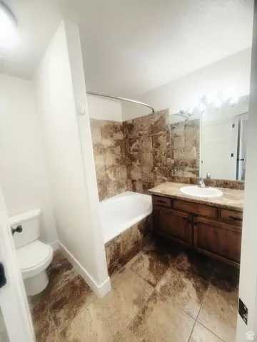 Bath - 1612 E Shadow Dr, Eagle Mountain, UT 84005 photo 3 of 3