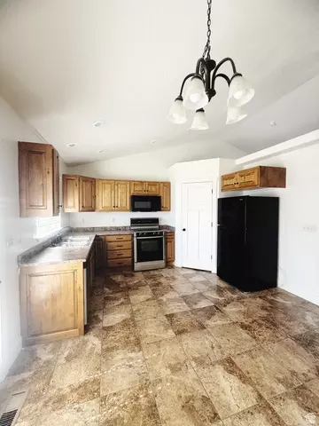 Kitchen - 1612 E Shadow Dr, Eagle Mountain, UT 84005 photo 1 of 3