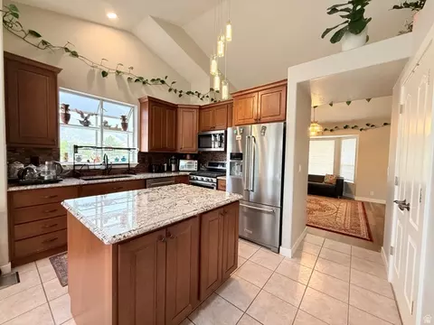 Kitchen - 681 E Abbottsford Ct S, Sandy, UT 84070 photo 1 of 7