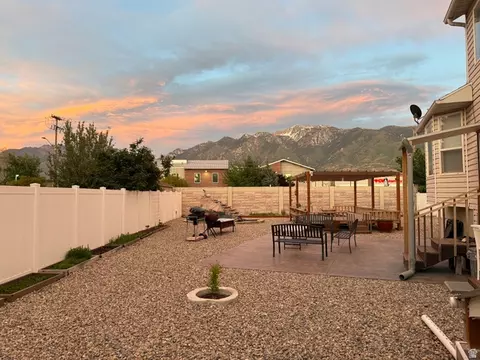 Exterior - 681 E Abbottsford Ct S, Sandy, UT 84070 photo 3 of 8