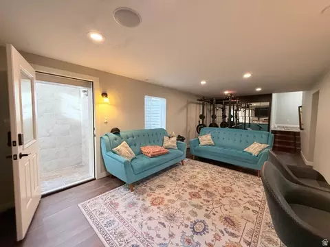 Living - 681 E Abbottsford Ct S, Sandy, UT 84070 photo 6 of 7