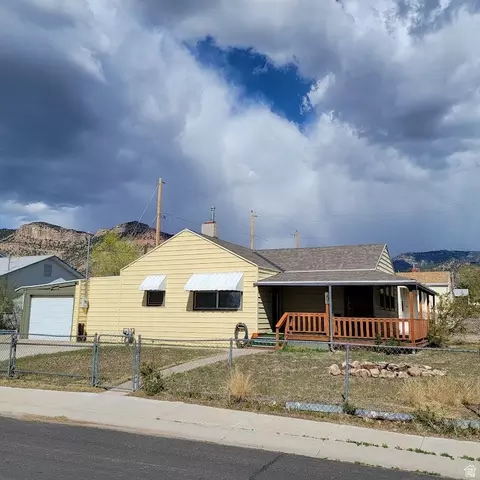 207 N Rawlins St, East Carbon, UT 84520