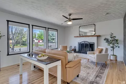 Living - 117 S 580 E, Midway, UT 84049 photo 1 of 6