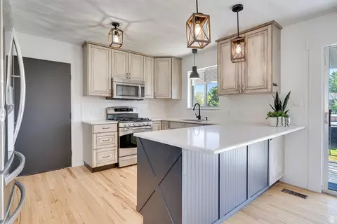 Kitchen - 117 S 580 E, Midway, UT 84049 photo 1 of 2
