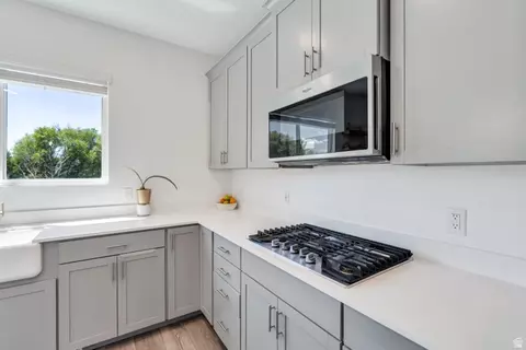Kitchen - 646 S Meade St, Mapleton, UT 84664 photo 2 of 3