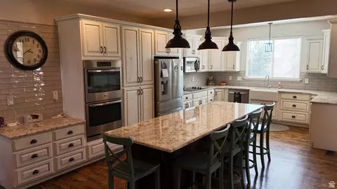 Kitchen - 2368 S 825 W, Syracuse, UT 84075 photo 1 of 6