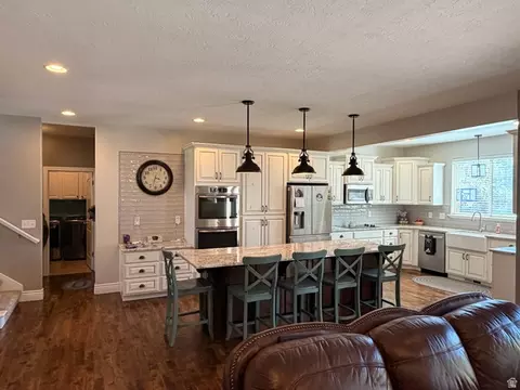 Kitchen - 2368 S 825 W, Syracuse, UT 84075 photo 3 of 6