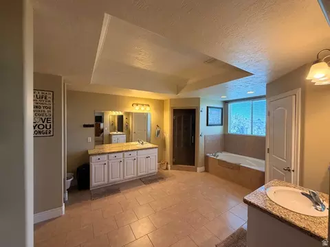 Bath - 2368 S 825 W, Syracuse, UT 84075 photo 1 of 2