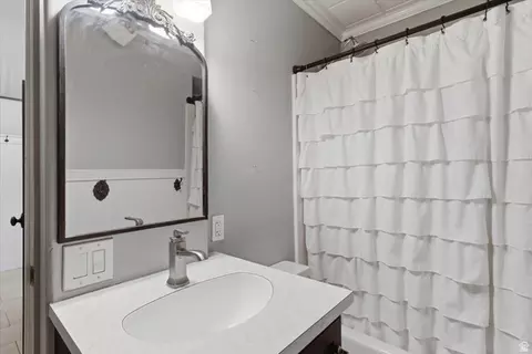 Bath - 372 W 100 N, Logan, UT 84321 photo 1 of 2