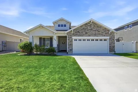 1175 W Silver Hollow Rd, Syracuse, UT 84075