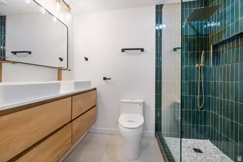 Bath - 1098 E Lori Way, Murray, UT 84117 photo 2 of 3