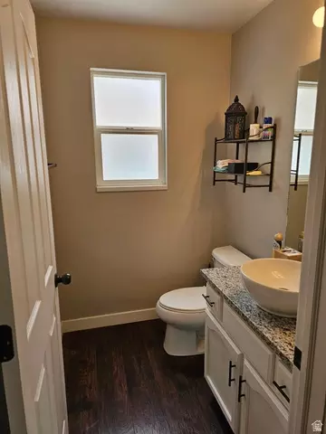 Bath - 7481 N Red Pine Rd, Eagle Mountain, UT 84005 photo 1 of 4