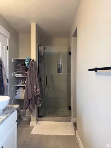 Bath - 7481 N Red Pine Rd, Eagle Mountain, UT 84005 photo 3 of 4