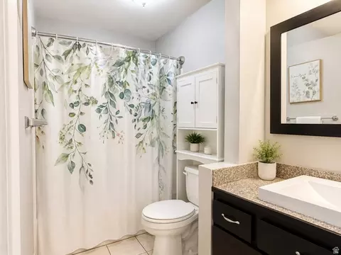 Bath - 5565 S Willow #E, Murray, UT 84107 photo 1 of 1