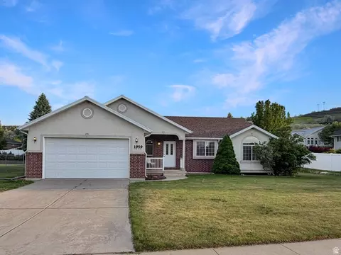 1959 Deer Run Dr, South Weber, UT 84405