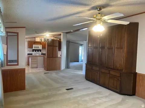 238 E Detroiter Cir S, Murray, UT 84107 photo 5