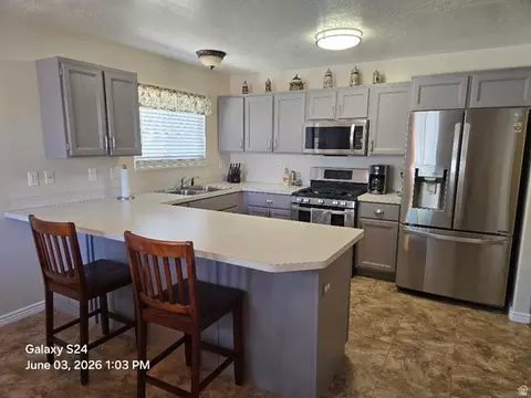 Kitchen - 628 W 2550 S, Perry, UT 84302 photo 2 of 2