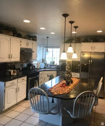 Kitchen - 11910 E 24650 Dr N, Fairview, UT 84629 photo 1 of 1