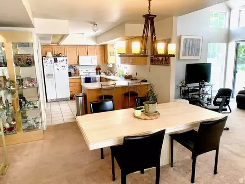 Dining - 2016 E Windham Cir S, Millcreek, UT 84109 photo 4 of 4