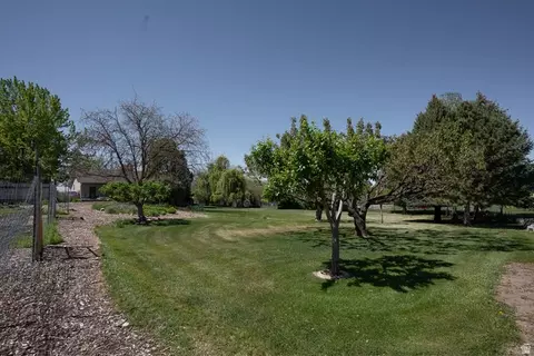 Exterior - 249 E 300 N, Smithfield, UT 84335 photo 15 of 18