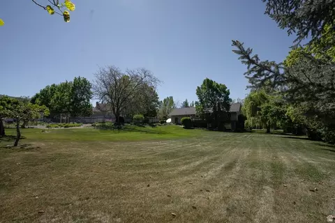 Exterior - 249 E 300 N, Smithfield, UT 84335 photo 14 of 18