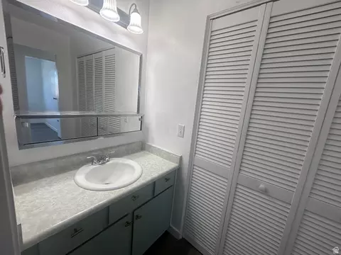 Bath - 70 E 600 S #70, Orem, UT 84058 photo 2 of 2