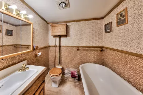 Bath - 343 E 200 N, Moab, UT 84532 photo 1 of 2