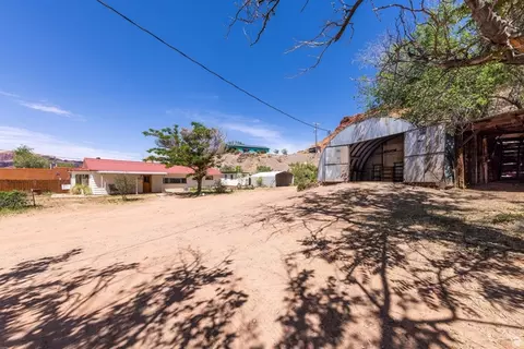 Exterior - 343 E 200 N, Moab, UT 84532 photo 12 of 12