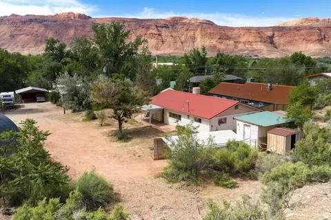 Exterior - 343 E 200 N, Moab, UT 84532 photo 2 of 12