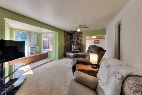 Living - 343 E 200 N, Moab, UT 84532 photo 2 of 4
